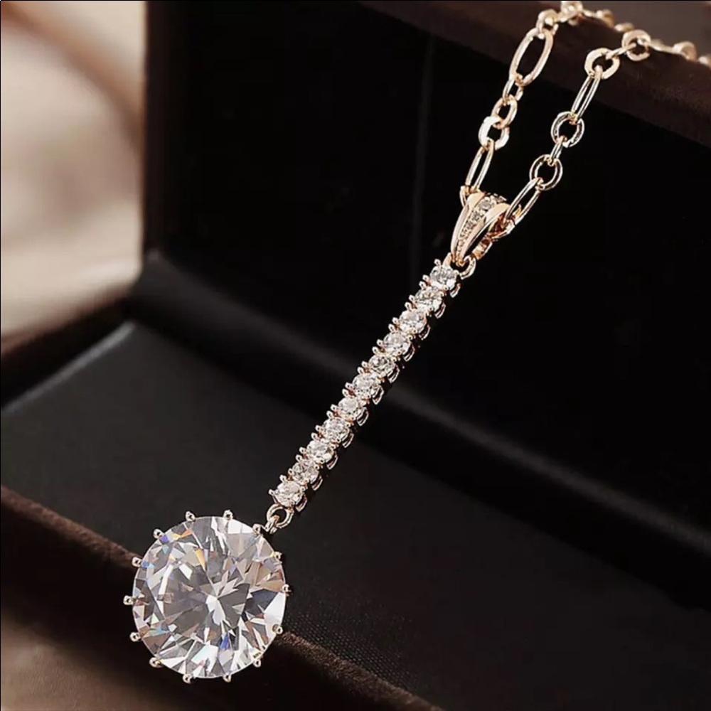 14k Gold Lady’s Delicate Bar Drop Necklace